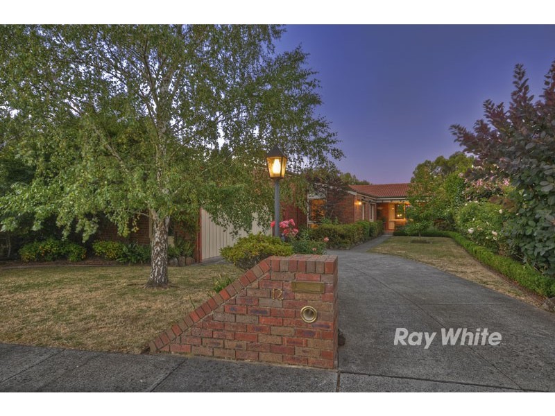 12 Kirrum Close, Wantirna South VIC 3152