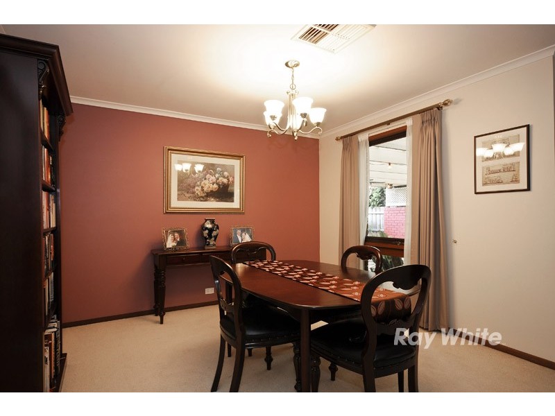 12 Kirrum Close, Wantirna South VIC 3152