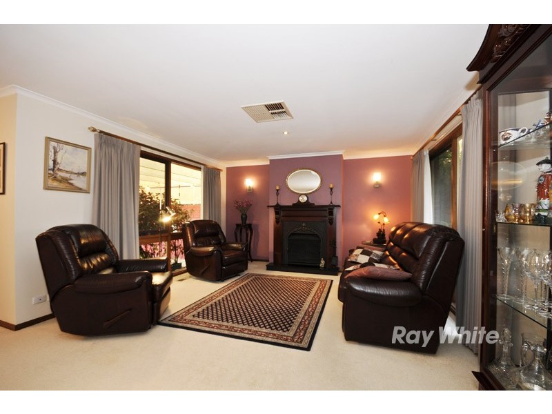 12 Kirrum Close, Wantirna South VIC 3152