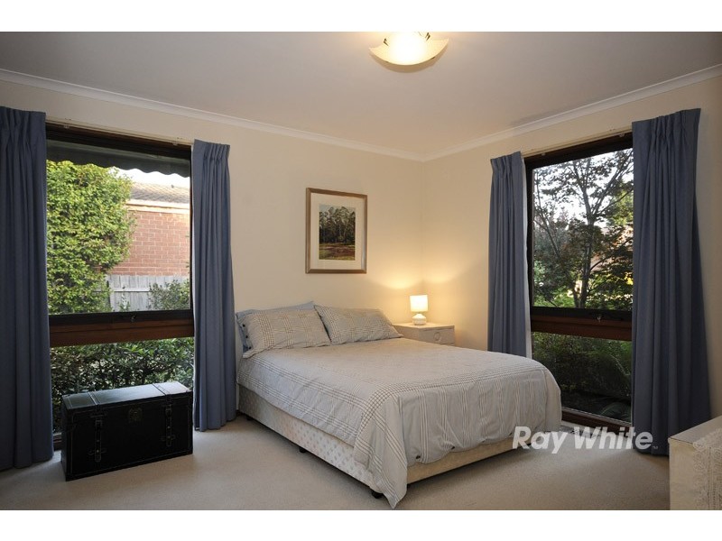 12 Kirrum Close, Wantirna South VIC 3152