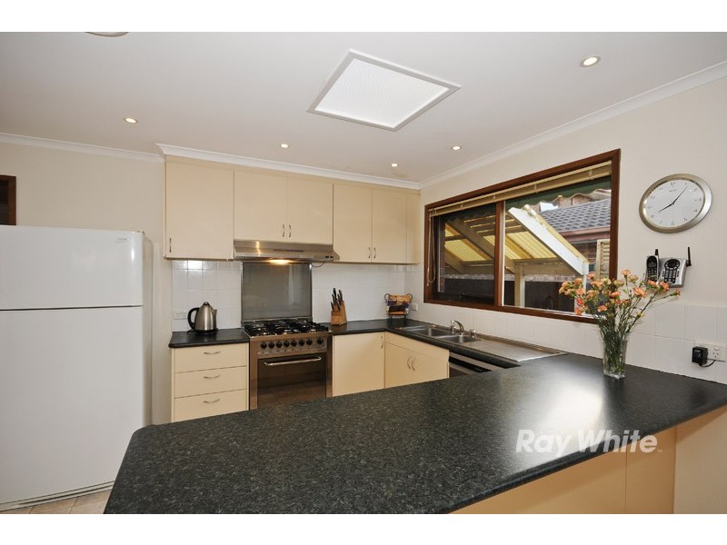 12 Kirrum Close, Wantirna South VIC 3152