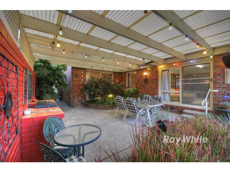 12 Kirrum Close, Wantirna South VIC 3152