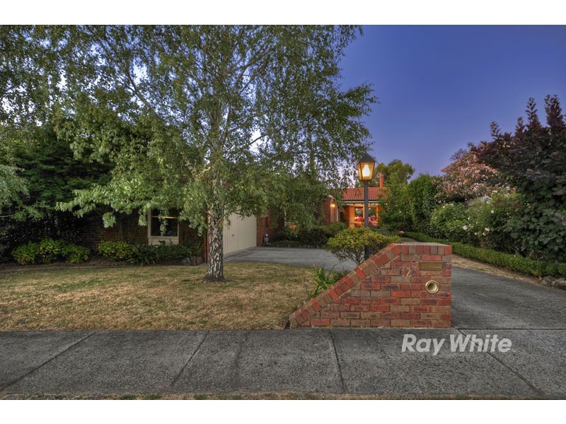 12 Kirrum Close, Wantirna South VIC 3152