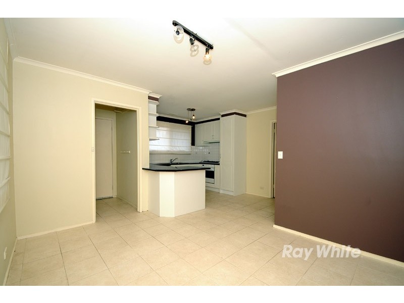 1/23 Allanfield Crescent, Wantirna South VIC 3152