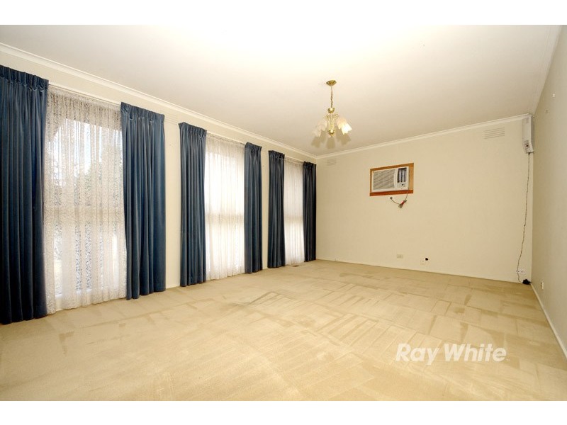 1/23 Allanfield Crescent, Wantirna South VIC 3152