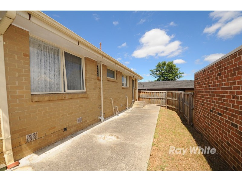 1/23 Allanfield Crescent, Wantirna South VIC 3152