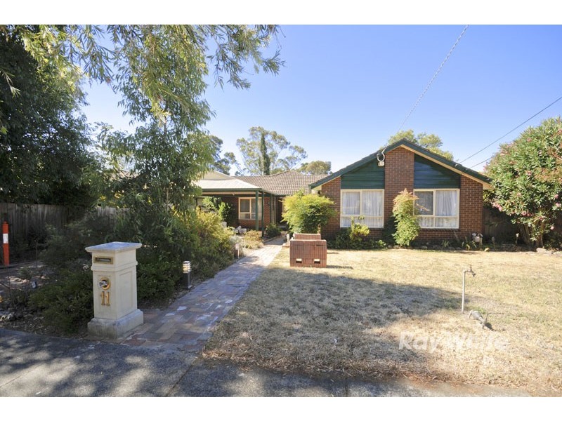 11 Dalpura Drive, Bayswater VIC 3153