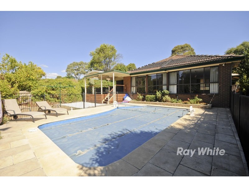 11 Dalpura Drive, Bayswater VIC 3153