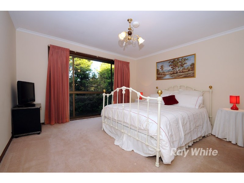 5 Calder Way, Wantirna South VIC 3152