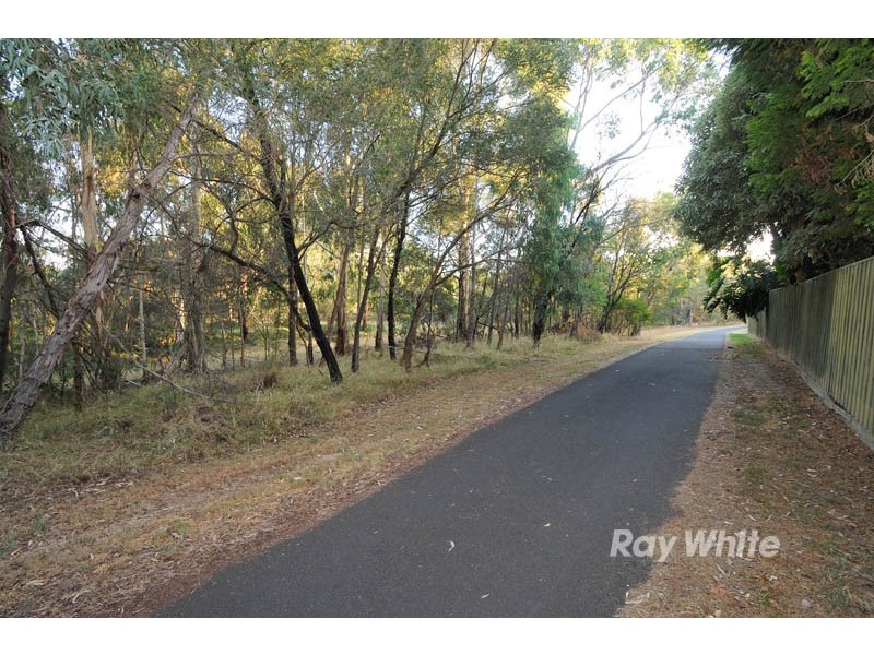 5 Calder Way, Wantirna South VIC 3152