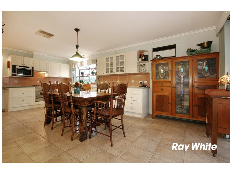 28 Margaret Avenue, Bayswater VIC 3153