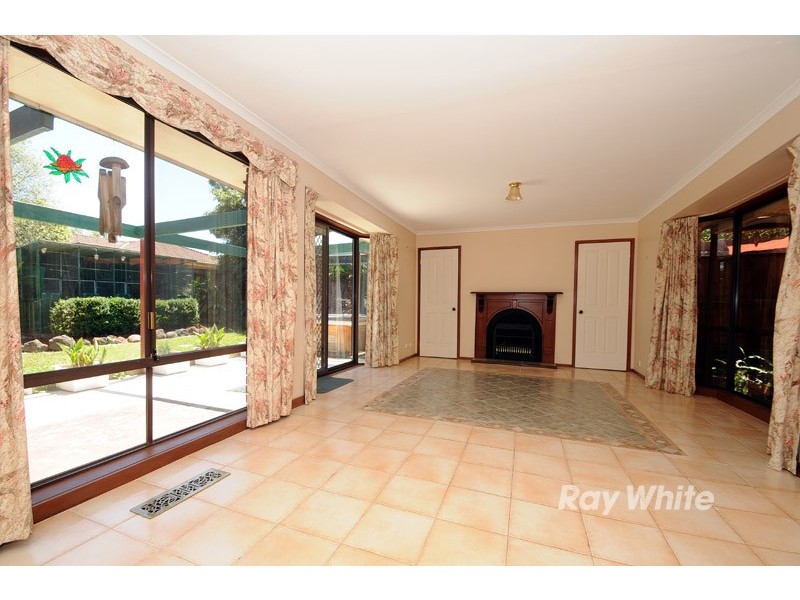 6 Winterton Court, Wantirna VIC 3152