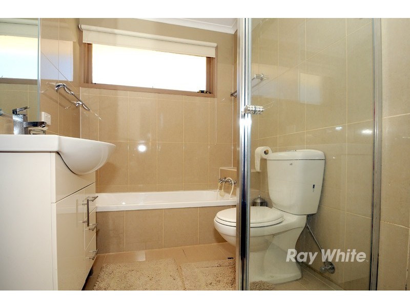 1/17 Fonteyn Drive, Wantirna South VIC 3152