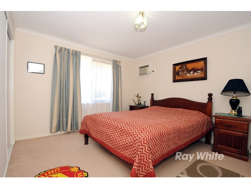 13 Flamingo Drive, Wantirna South VIC 3152