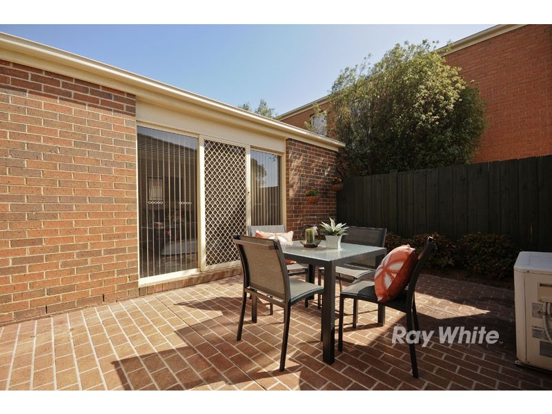 1/8 Mendora Crescent, Wantirna South VIC 3152