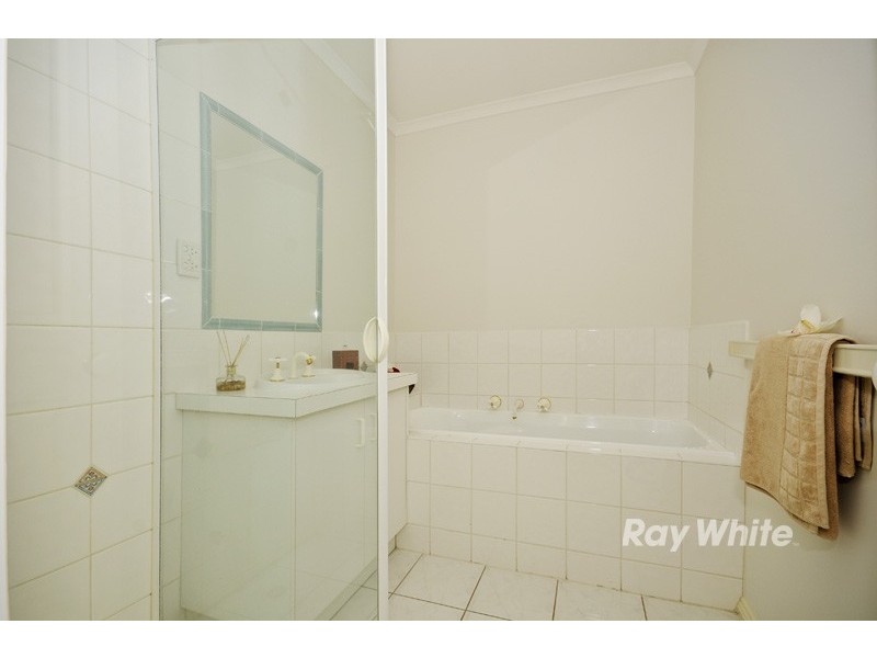 1/8 Mendora Crescent, Wantirna South VIC 3152