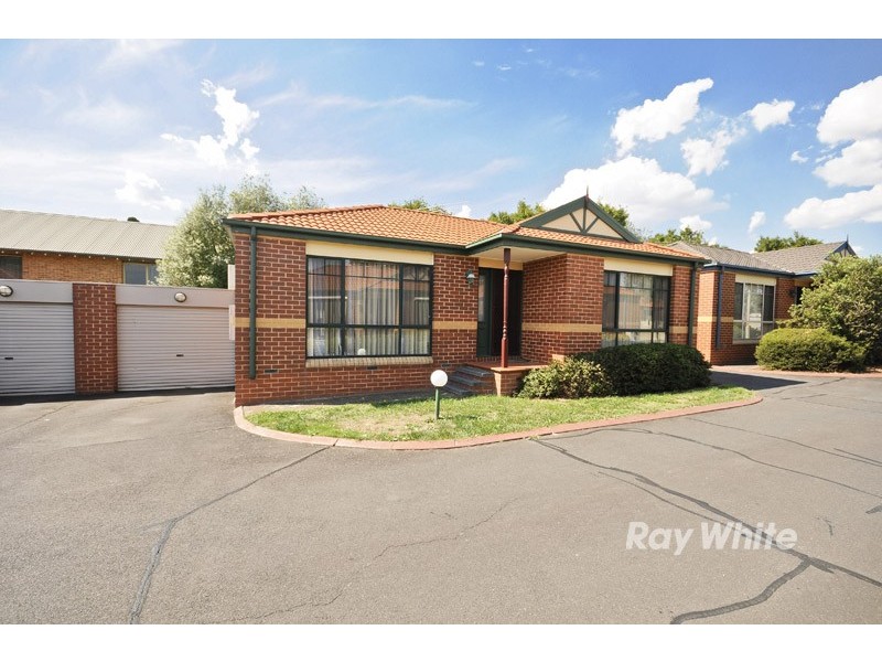 2/15 Lewis Road, Wantirna South VIC 3152