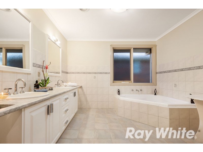 4 Nerolie Court, Wantirna South VIC 3152
