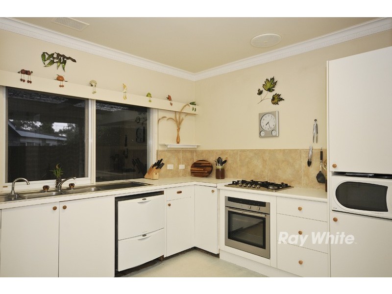 50 Coromandel Crescent, Knoxfield VIC 3180