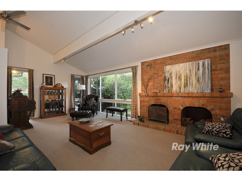 13 Renou Road, Wantirna South VIC 3152