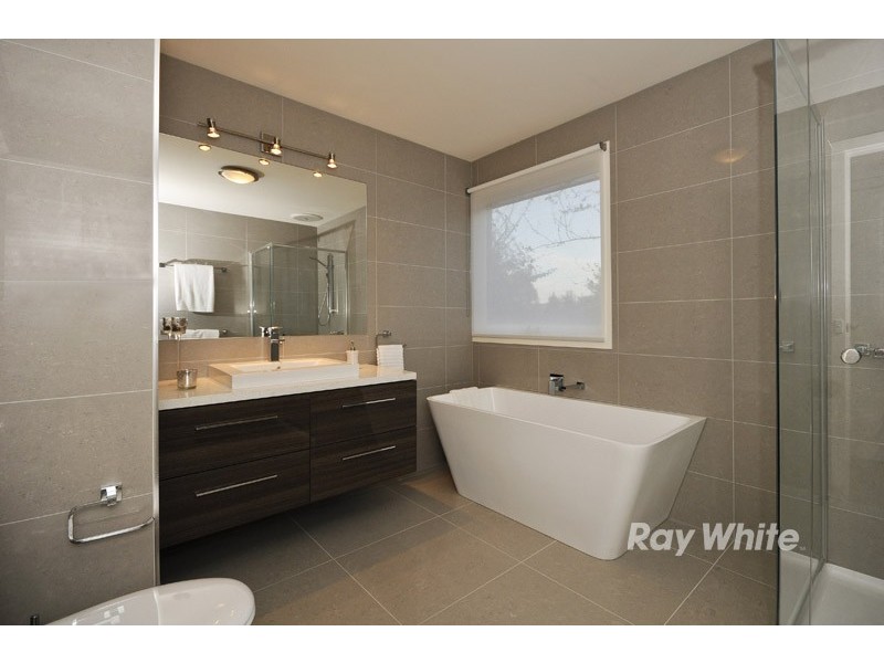 13 Renou Road, Wantirna South VIC 3152