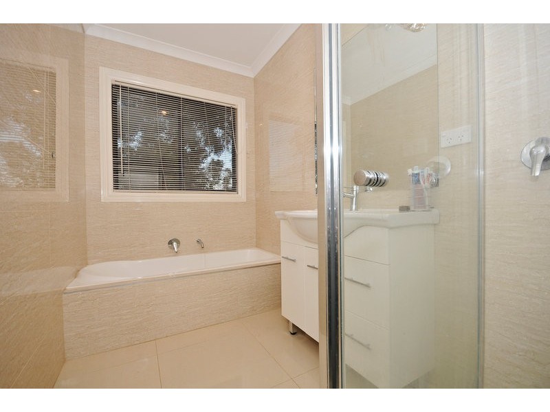 2/28 Bunnett Road, Knoxfield VIC 3180