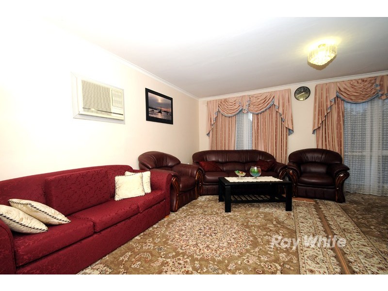 16 Beverley Street, Scoresby VIC 3179