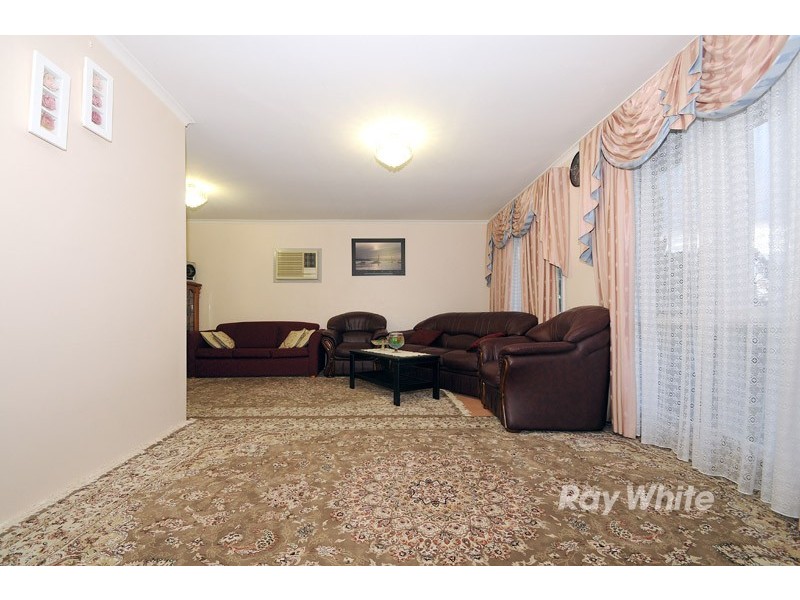 16 Beverley Street, Scoresby VIC 3179