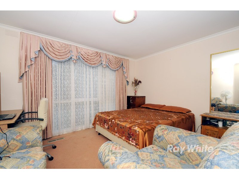 16 Beverley Street, Scoresby VIC 3179