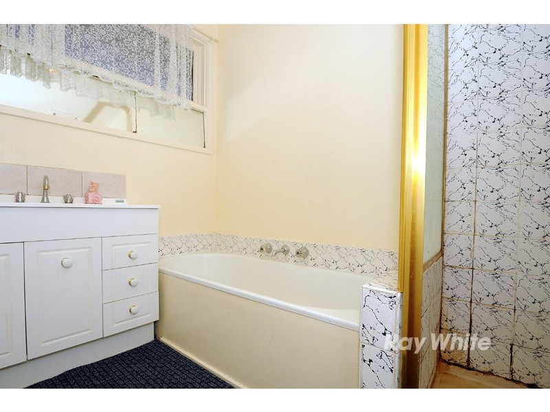 16 Beverley Street, Scoresby VIC 3179