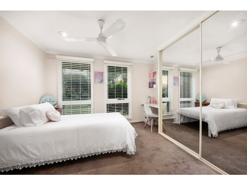 5 Duntroon Drive, Wantirna VIC 3152