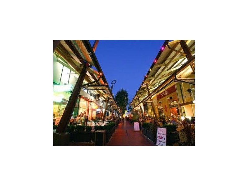 2 Hertford Court, Wantirna South VIC 3152