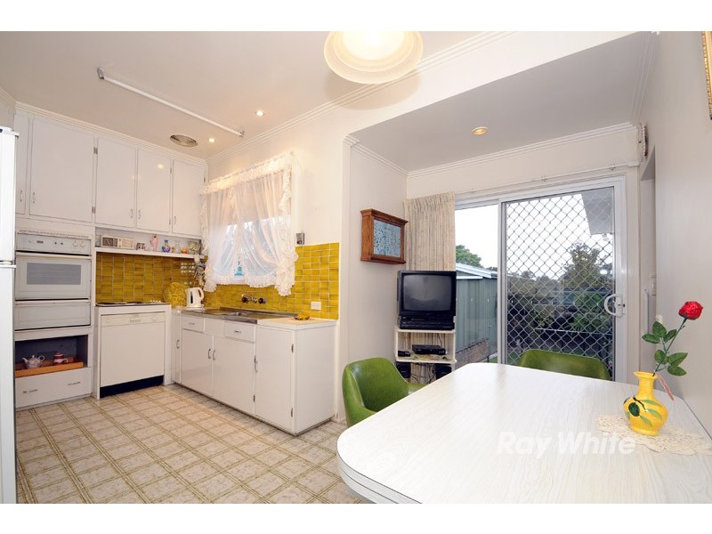 33 Parsons Avenue, Springvale VIC 3171