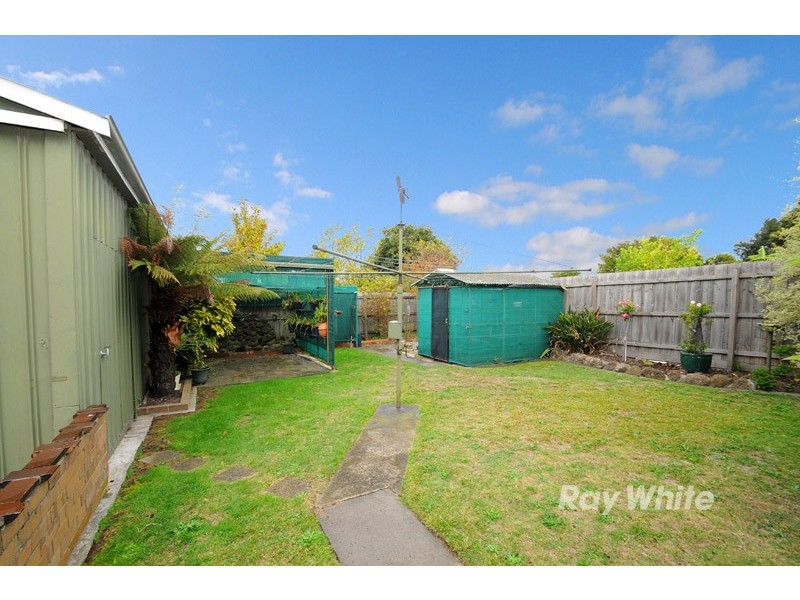33 Parsons Avenue, Springvale VIC 3171