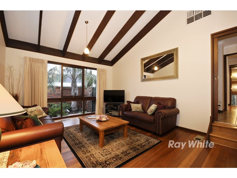 10 Kidderminster Drive, Wantirna VIC 3152