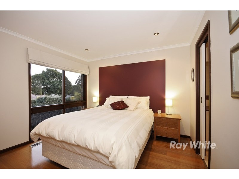 10 Kidderminster Drive, Wantirna VIC 3152