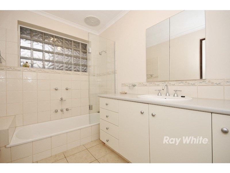 10 Kidderminster Drive, Wantirna VIC 3152