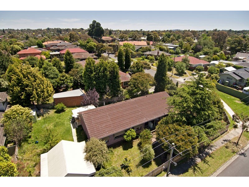 5 Warrawee Road, Wantirna South VIC 3152