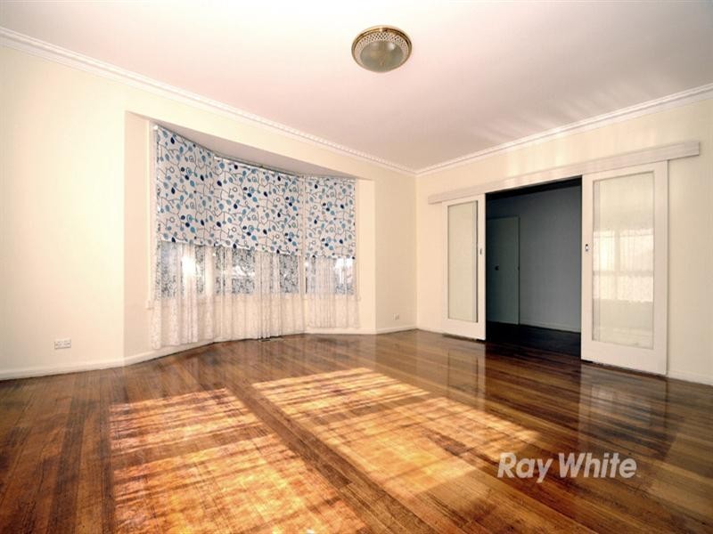 5 Warrawee Road, Wantirna South VIC 3152