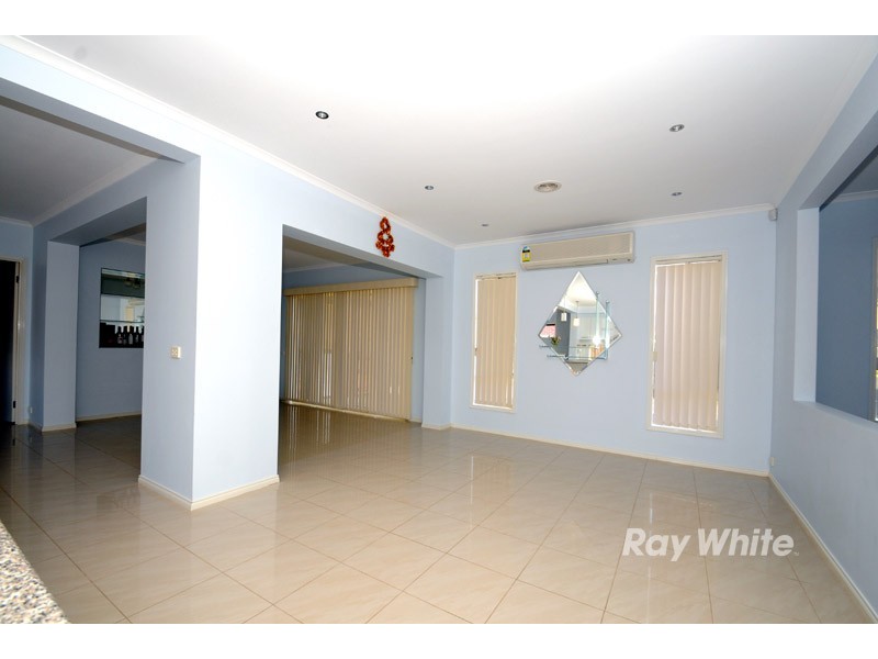 17 Riflebird Avenue, Narre Warren VIC 3805