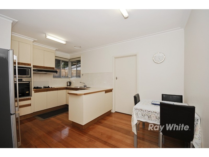 22 Pentlowe Road, Wantirna South VIC 3152