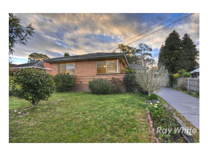 22 Pentlowe Road, Wantirna South VIC 3152
