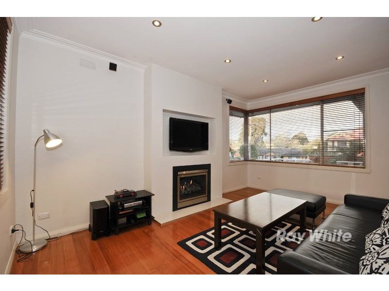 22 Pentlowe Road, Wantirna South VIC 3152