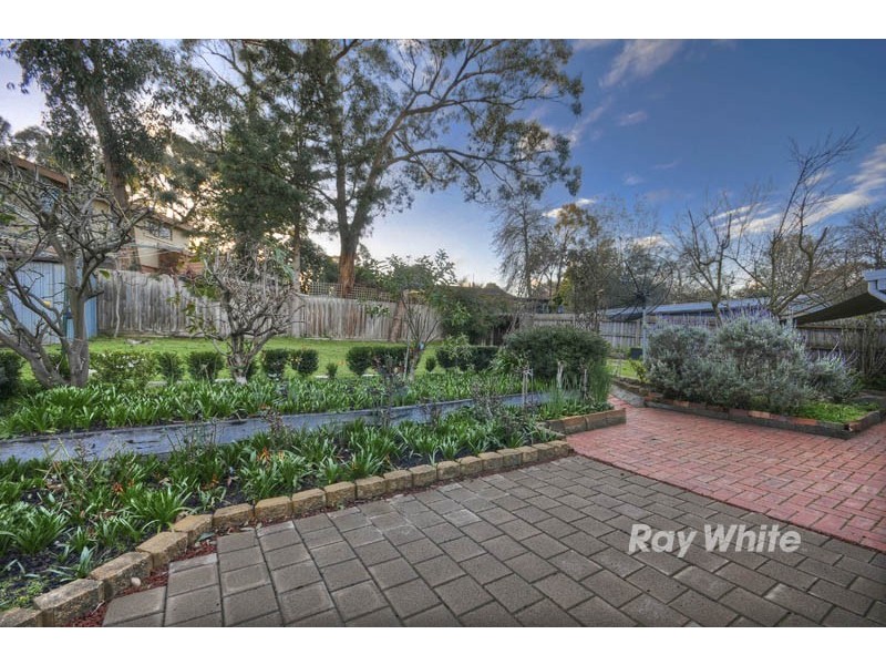 22 Pentlowe Road, Wantirna South VIC 3152