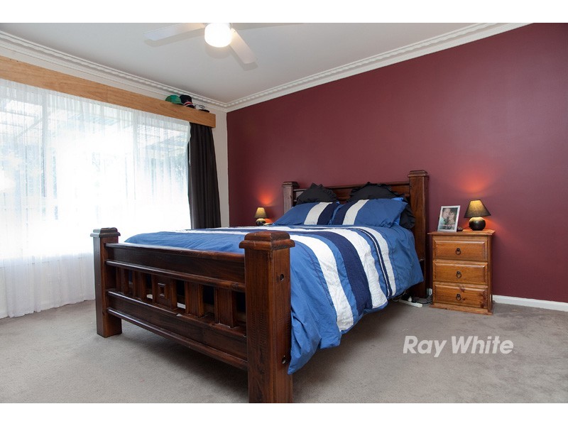 13 Batman Avenue, Sunbury VIC 3429