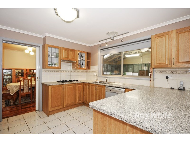 4 Sally Close, Wantirna South VIC 3152