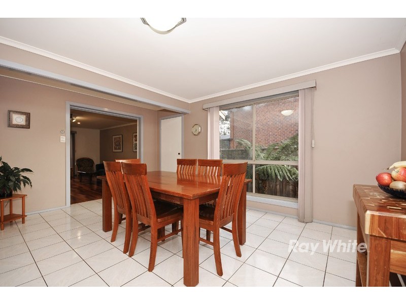 4 Sally Close, Wantirna South VIC 3152