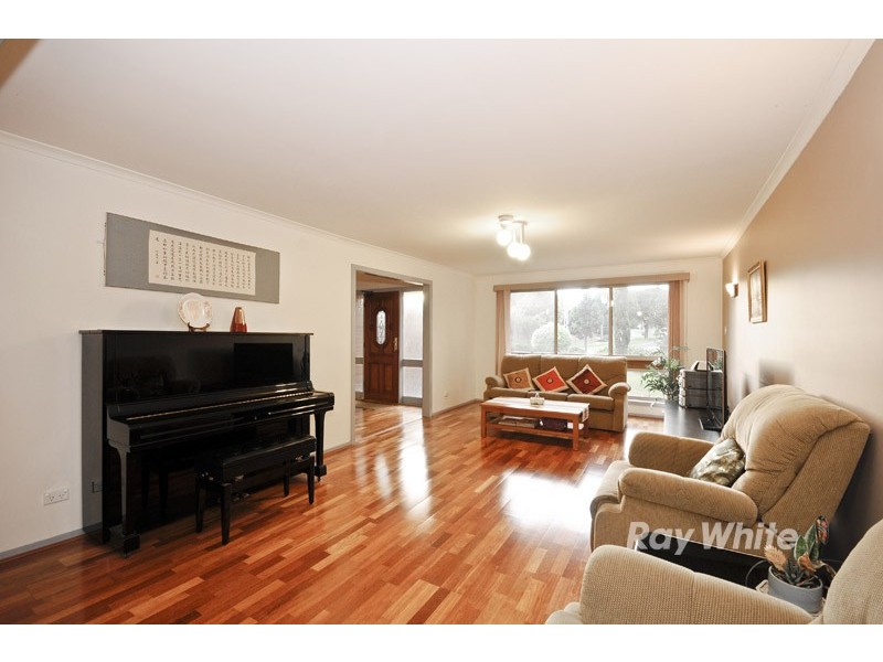 4 Sally Close, Wantirna South VIC 3152