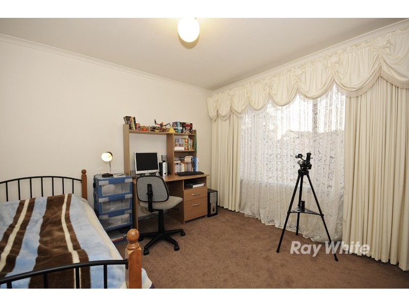 4 Sally Close, Wantirna South VIC 3152