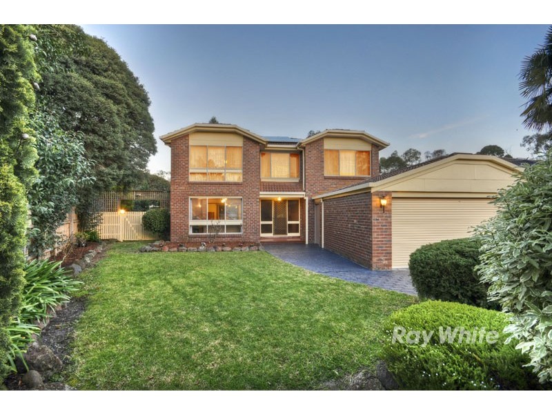 4 Sally Close, Wantirna South VIC 3152